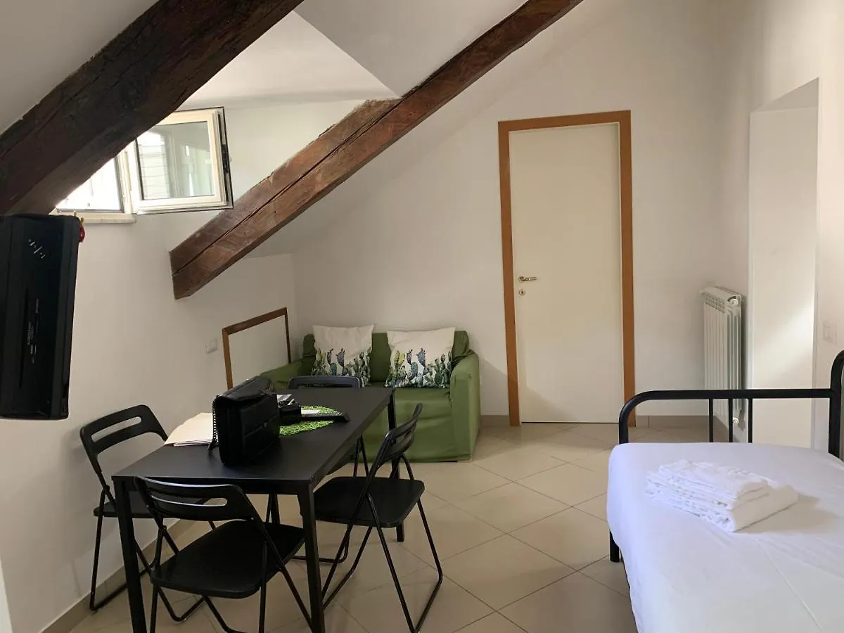 Folle Citta B&B Naples 0*,