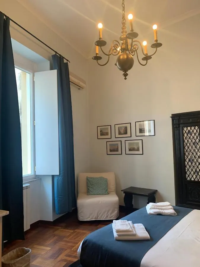 Bed & Breakfast Folle Citta B&B Naples