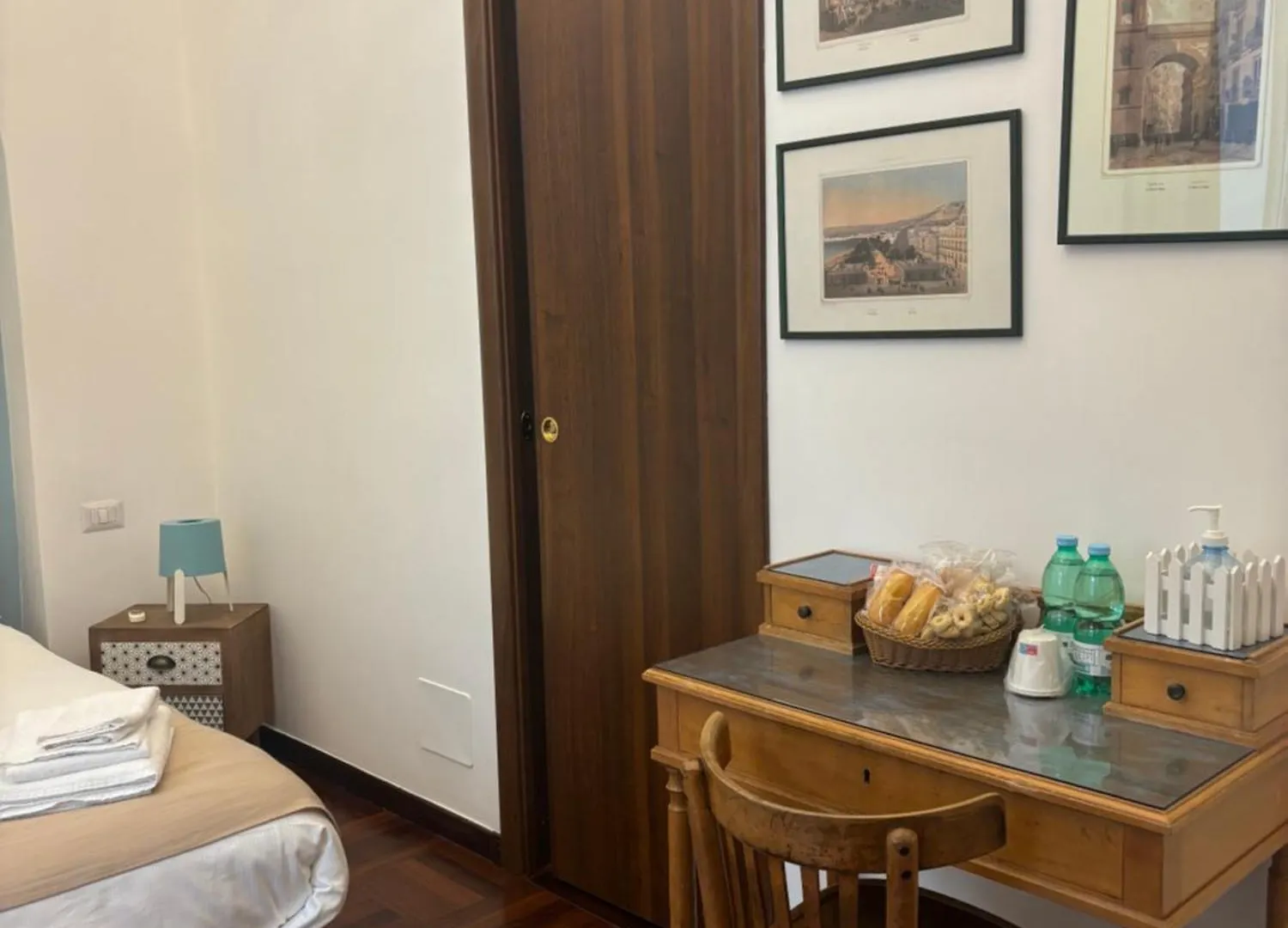 Folle Citta B&B Naples Bed & Breakfast